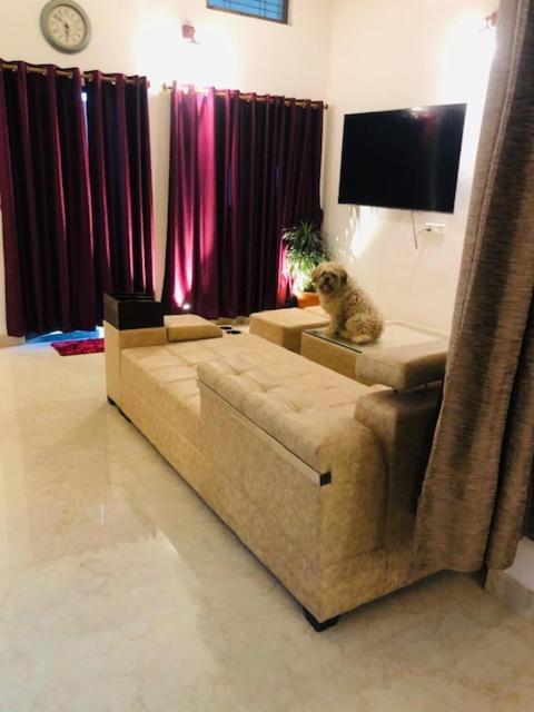 Apartamento Tattva 2 Varanasi Exterior foto