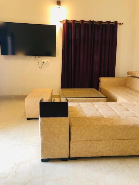 Apartamento Tattva 2 Varanasi Exterior foto