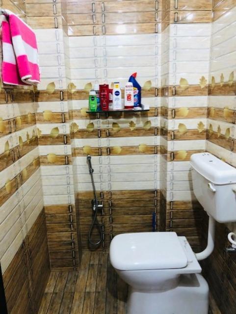 Apartamento Tattva 2 Varanasi Exterior foto